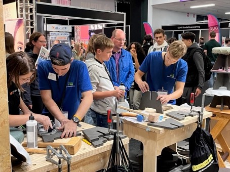 Meubelmakerworden.nl op onderwijsbeurzen